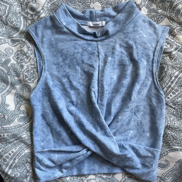 Crop tops - Picture 7 of 12